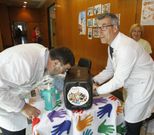 Gestal y Verde celebran en el Cl�nico el d�a del lavado de manos. 