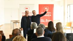 El candidato a la alcald�a de Bueu por el PSOE, Camilo Macenlle, con el secretario provincial de los socialistas, David Regades