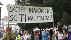Un cartaz nunha manifestaci�n a prol do galego o pasado D�a das Letras Galegas