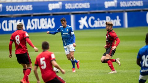 Sergio Tejera, en un momento del encuentro amistoso ante el Mirand�s en el Carlos Tartiere