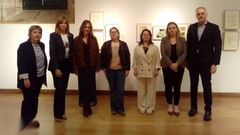 La concejala eumesa Alejandra Bell�n, en el centro, y representantes de ABANCA y Afundaci�n, en la inauguraci�n de la muestra, el jueves