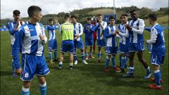 Los jugadores del juvenil deportivista, tras su triunfo sobre el Val Mi�or que les vali� para ser segundos y jugar la Copa
