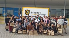 Visita de alumnos de dos ciclos de Comercio del IES Lu�s Seoane, de Pontevedra, a la plataforma de Amazon en San Fernando de Henares, en Madrid