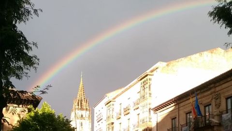 Uno de los espectaculares arcoiris que ha dejado Miguel a su paso por Asturias