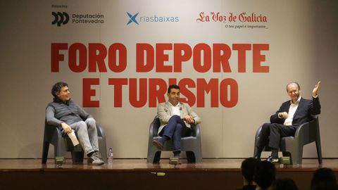 El empresario Jos Luis Vilanova, el presidente de la Diputacin de Pontevedra, Luis Lpez, y el director de La Voz de Galicia, Xos Luis Vilela, protagonizaron el coloquio final