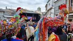 Cientos de personas participaron en la Mascarada Ib�rica 