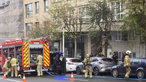 Efectivos desplazados a paseo de Ronda, en A Coru�a, tras una tentativa de homicidio