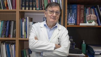 Jos� Luis Relova,�jefe del Servicio de Neurofisiolog�a del CHUS.
