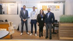 Beatriz Garc�a, directora ejecutiva de Spedion para Espa�a y Portugal con parte de su equipo