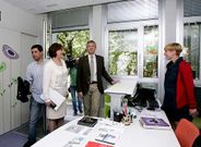 Alfonso Rueda y Susana L�pez visitaron el Centro de recuperaci�n Integral da Muller. 