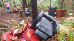 Destrozos en el monte Santiagui�o tras la romer�a del 24 y 25 de julio