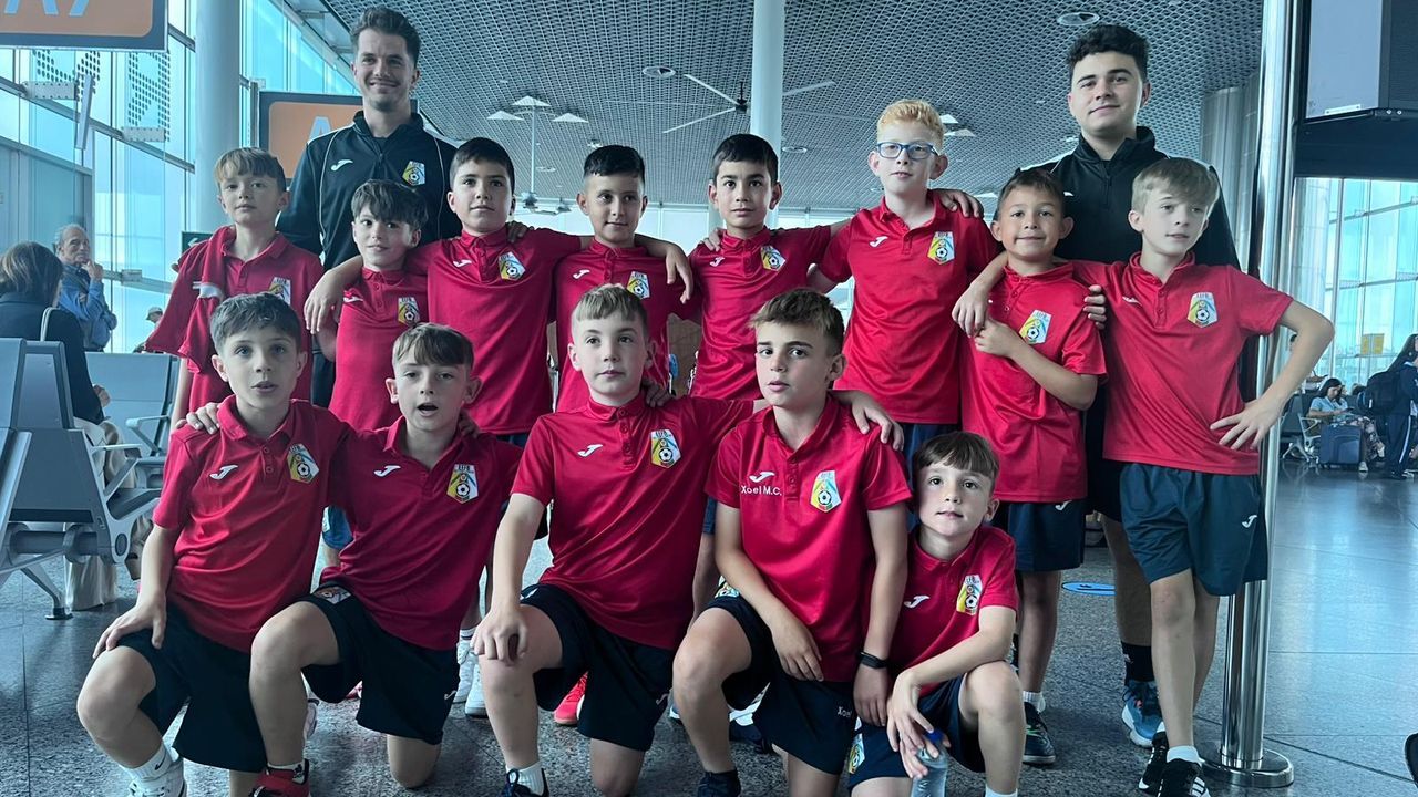 La Escola Estrada de Fútbol Base participa en un torneo internacional en Granada
