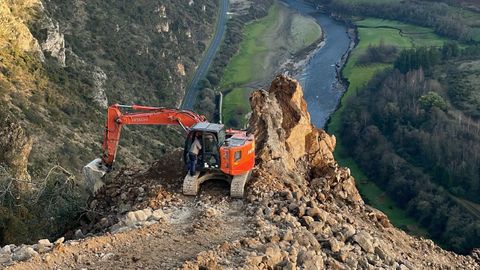 Trabajos realizado por Perforaciones Noroeste en la pea de Soto de la Barca