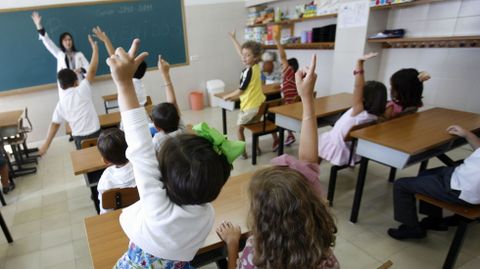 Alumnos en la escuela 