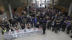 Concentraci�n de funcionarios en los juzgados de A Coru�a durante la huelga del a�o 2018