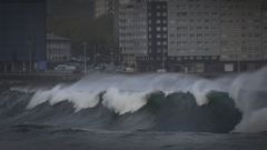 Imagen de archivo de un temporal en Riazor