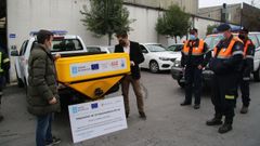 Entrega de material de la Xunta para combatir las nevadas