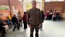 Tino Mendoza, presidente de la Asociaci�n de Vecinos de Monteana en el colegio de la parroquia