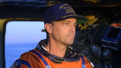 Primer plano de Reid Wiseman tras el amerizaje.