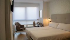 Habitaci�n del nuevo hotel Alda Orz�n, en la calle Sol de A Coru�a