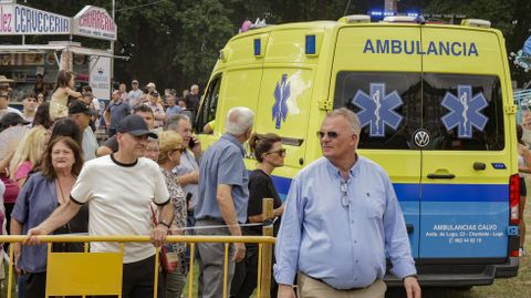 El alcalde, Carlos Armesto, en los preparativos de la carrera