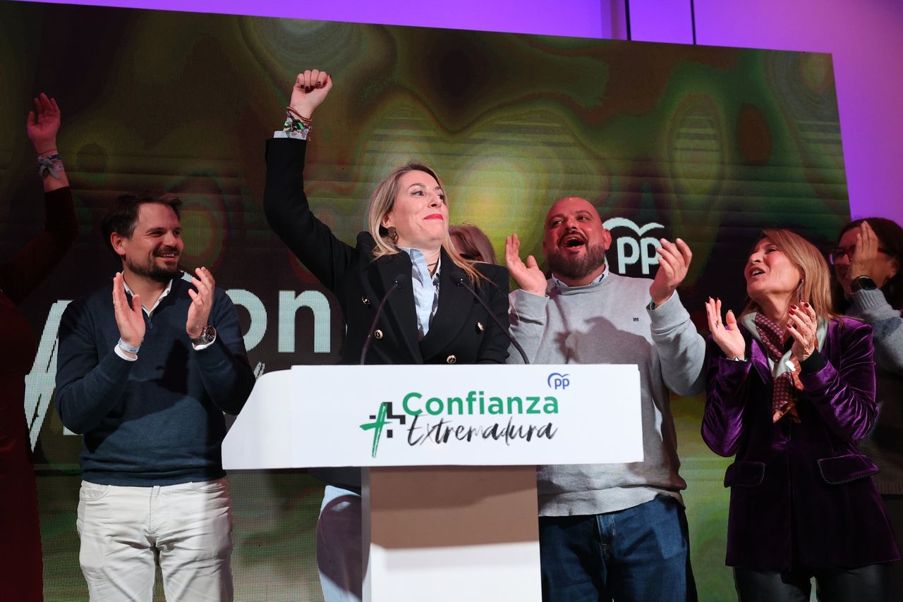 Extremadura revoluciona el escenario: PSOE hundido, PP a expensas de Vox