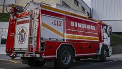 Imagen de archivo de un camin de bomberos durante una actuacin.