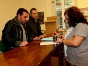 Ayer se presentaron 1.400 firmas a favor de la uni�n.