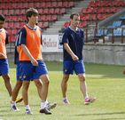 Yebra, a la derecha, vuelve a la convocatoria rojilla.