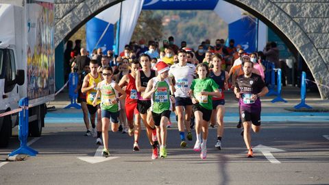 Carreras de San Silvestre en Ourense.La prueba de Castrelo de Mio es la decana de las que se celebran en la provincia en esa fecha