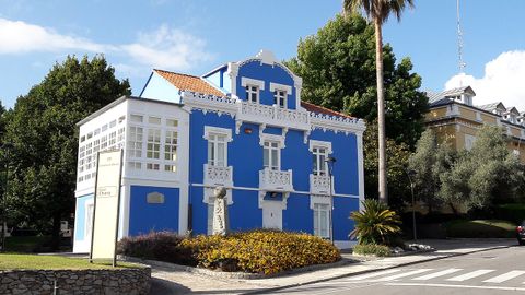 Fue una casa de veraneo de la burguer�a coru�esa, pero qued� sumida en el silencio y el abandono durante a�os, hasta que el Concello la compr� y rehabilit�