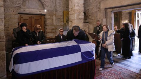Numerosos ciudadanos han acudido a dar el �ltimo adi�s a Irene de Grecia en Atenas