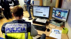 Dependencias del equipo de estafas por Internet de la Comisar�a de la Polic�a Nacional de Vigo-Redondela.