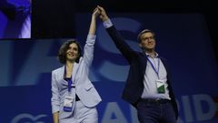 Isabel D�az Ayuso y Alberto N��ez Feijoo durante el Congreso del PP celebrado en mayo en Madrid.
