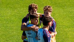 Aleix Febas, junto a�Marcos Alonso, Williot Swedberg y Javi Rueda, en un entrenamiento del Celta.