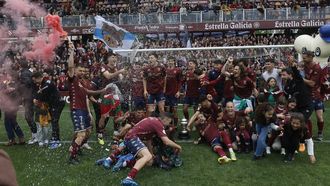 Celebracion del ascenso del Pontevedra CF a Primera Federación
