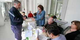 De 473 funcionarios votaron 428 para la junta de personal. 