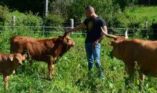 David Outeiro emprendi� con una ganader�a en la monta�a de Lugo