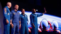 Los cuatro astronautas participantes en la misi�n Artemis 3.