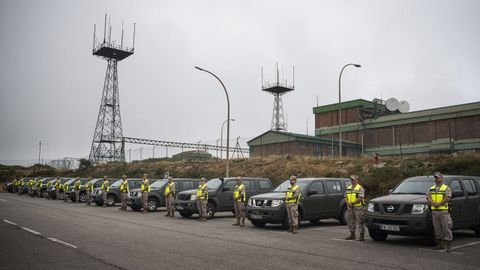 Una veintena de soldados del Tercio Norte trabajan desde la base del EVA-10 para prevenir incendios en el rea de Barbanza.