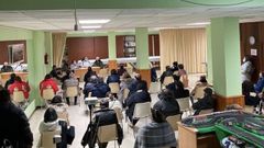 Un momento de la asamblea convocada por la asociaci�n de vecinos Altea para abordar el problema de los incidentes en el entorno de una discoteca