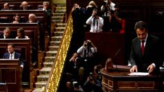 Zapatero termina su comparecencia para anunciar recortes en mayo del 2010
