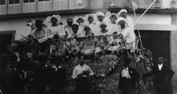 D�as fotograf�as antigas do Foli�n, que poden corresponder a edici�ns celebradas entre os anos 30 e 40 do s�culo XX. 