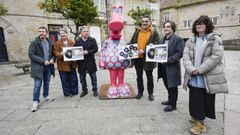 Presentaci�n da Orbil Parade na praza do teucro, co xogo musical ideado por Kiko da Silva que vincula � mascota do Sal�n con canci�ns