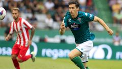 Nacho S�nchez, en la imagen en el partido ante el Sporting, volver� a la convocatoria de Crist�bal.