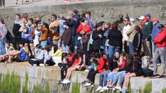 Las aguas de A Pobra reciben a los bateles del territorial