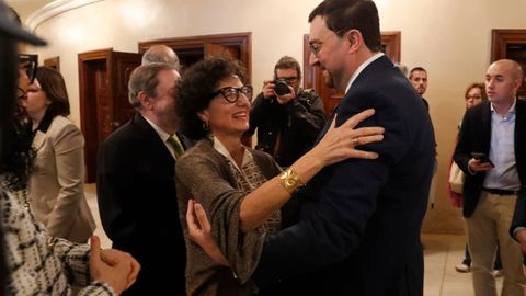La poeta Berta Pi��n, en su homenaje por el D�a de les Lletres Asturianes
