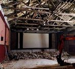 El interior del cine O Marino se encuentra ya en obras.