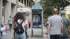 En la Calle Garca Camba se encuentran dos cabinas de Telefnica