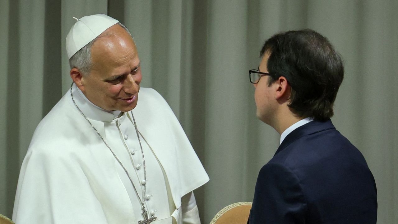 Christopher Olah, el cofundador de Anthropic que defiende junto al papa ...